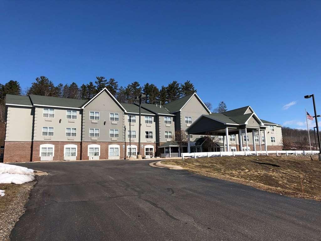 Americinn By Wyndham Iron Mountain Eksteriør billede