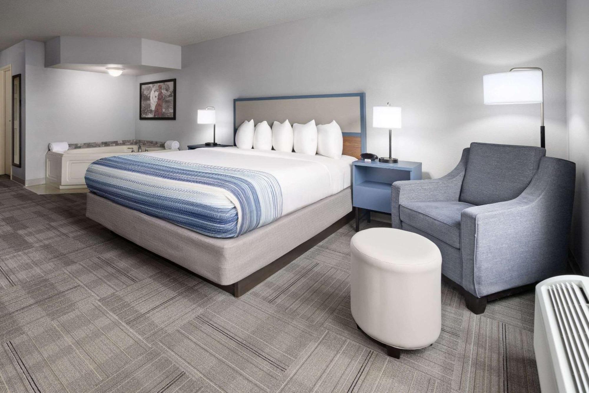 Americinn By Wyndham Iron Mountain Eksteriør billede