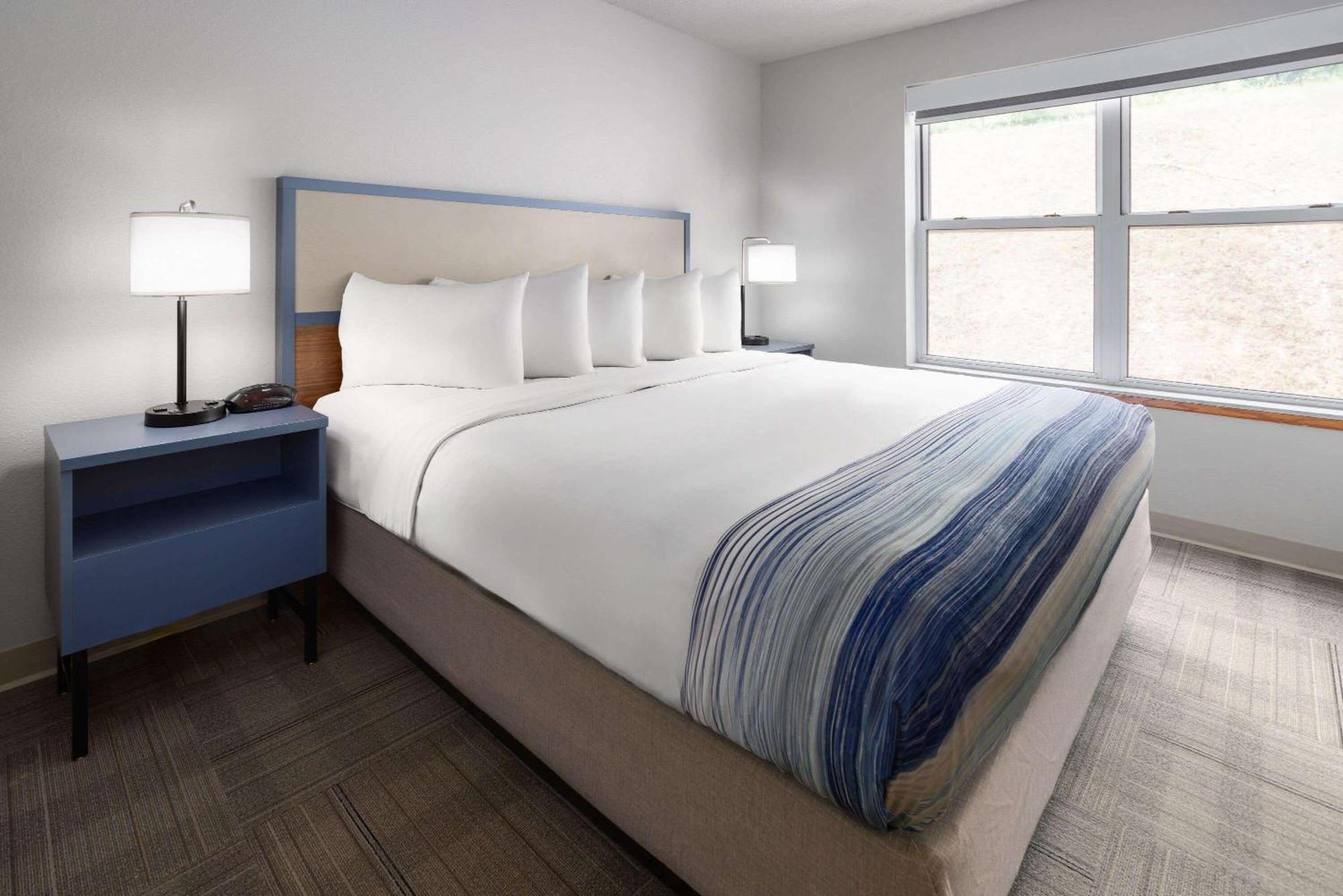 Americinn By Wyndham Iron Mountain Eksteriør billede