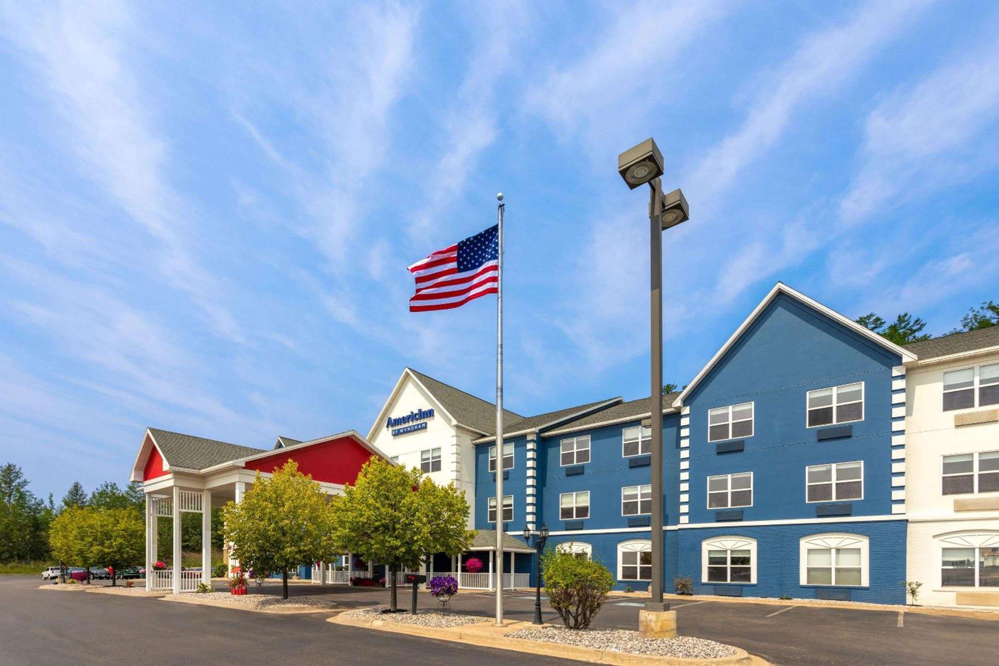 Americinn By Wyndham Iron Mountain Eksteriør billede